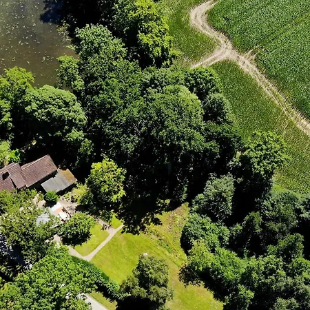 Alte Wassermuehle - Schloss *